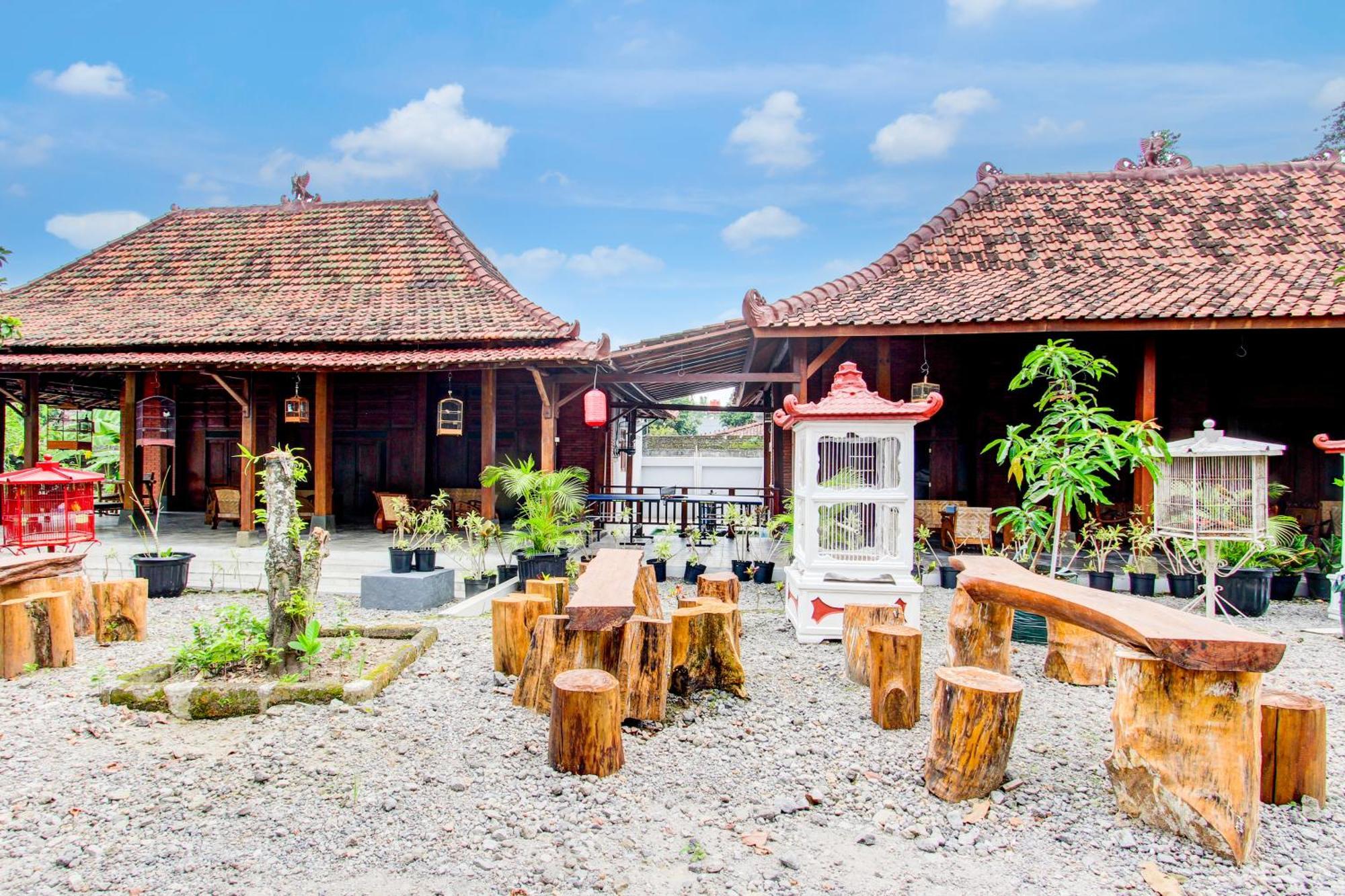 Capital O 93873 Sokkyo Homestay Sleman  Exterior photo